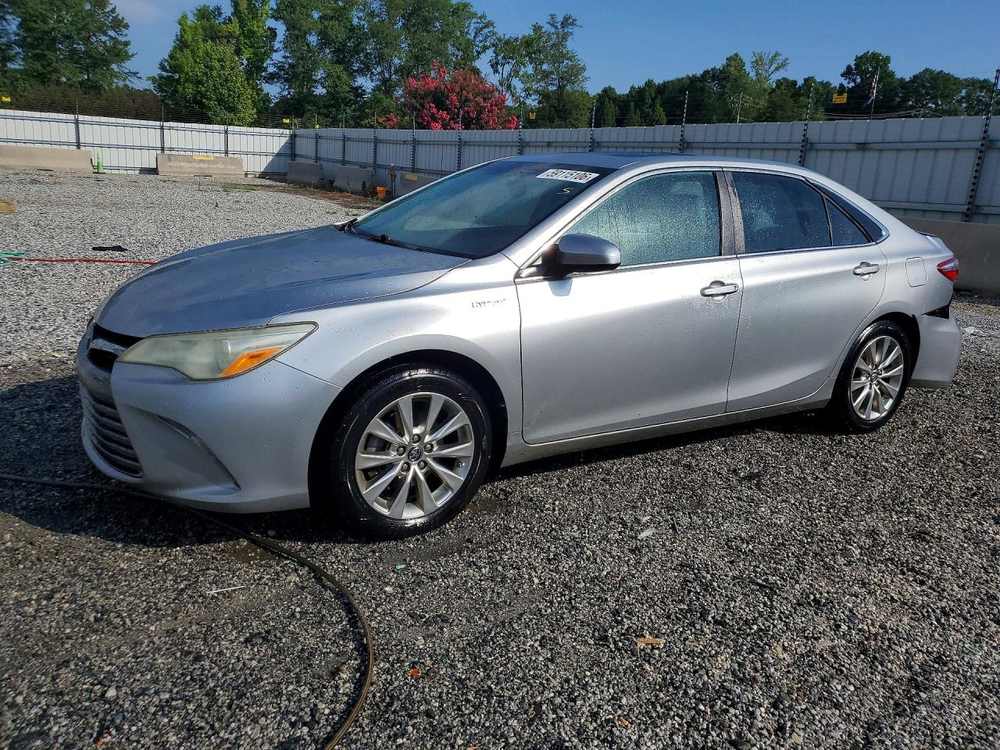 2015 Toyota Camry Hybrid Xle