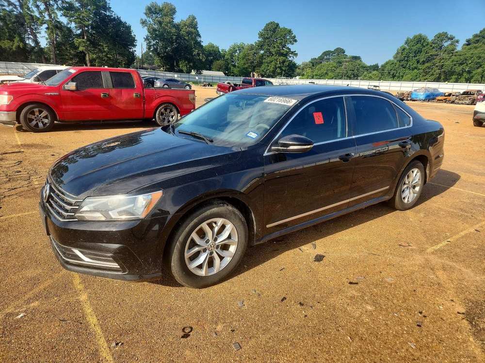 2016 Volkswagen Passat S
