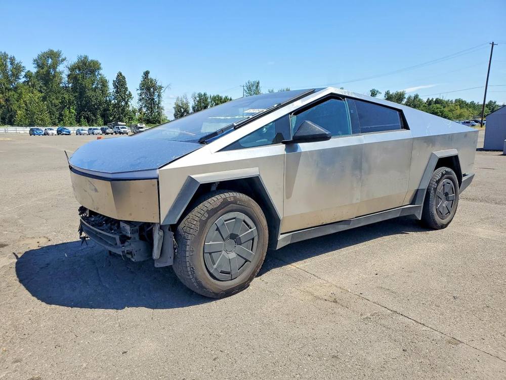 2025 Tesla Cybertruck