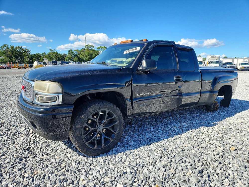2003 GMC Sierra K1500 Denali