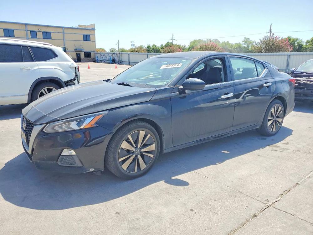 2022 Nissan Altima Sv