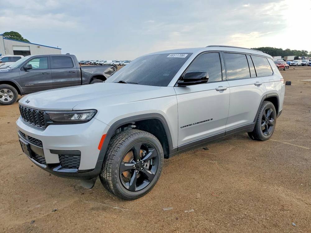 2023 Jeep Grand Cherokee L Laredo