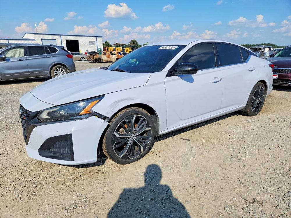 2023 Nissan Altima Sr