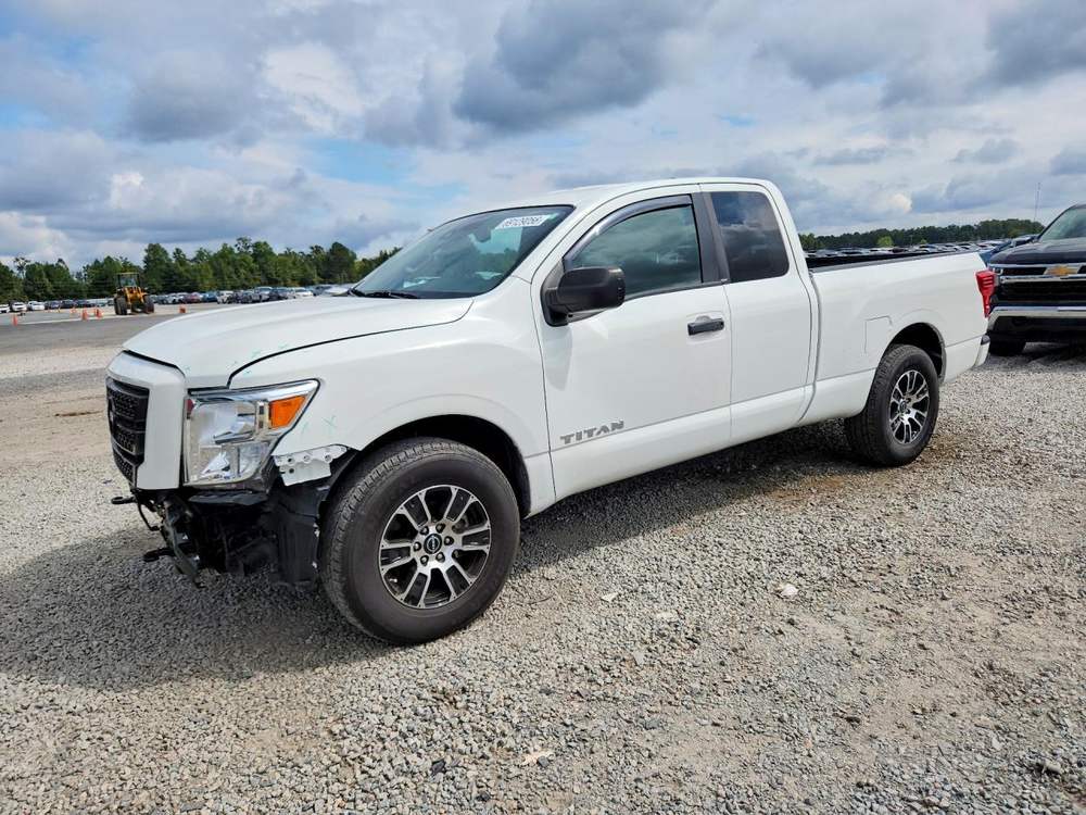 2024 Nissan Titan Sv