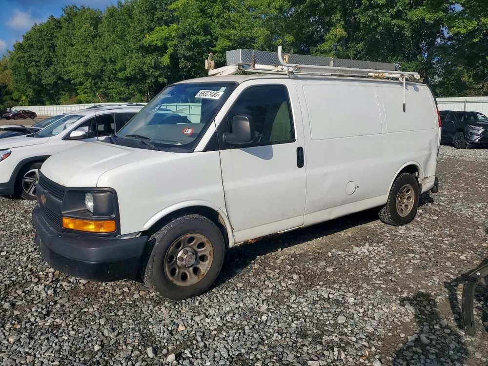 2011 Chevrolet Express G1500 Delivery Van