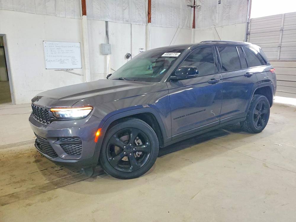 2023 Jeep Grand Cherokee Laredo