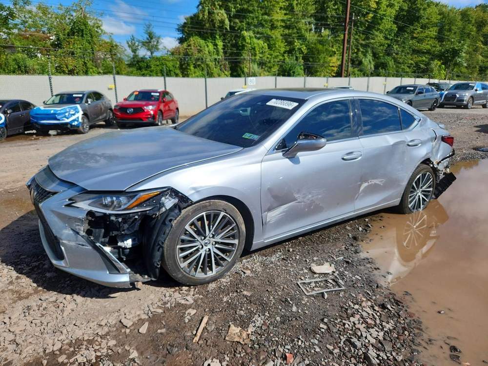 2025 Lexus ES 300H Base