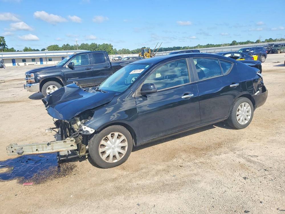 2013 Nissan Versa 1.6 S