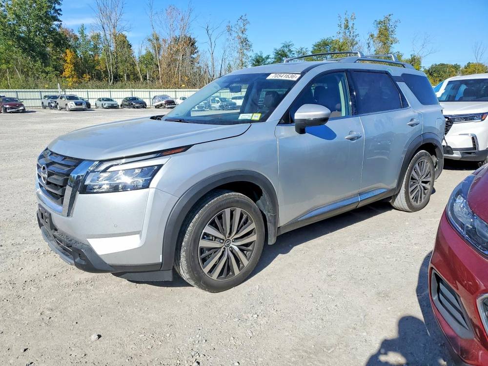 2024 Nissan Pathfinder Platinum