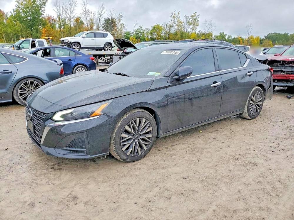 2023 Nissan Altima Sv