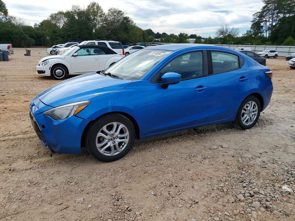 2017 Toyota Yaris Ia Base