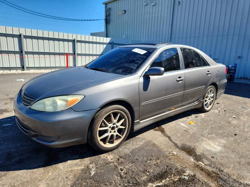 2004 Toyota Camry Le