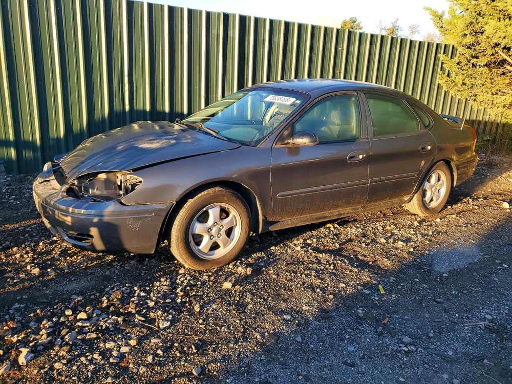 2004 Ford Taurus Se