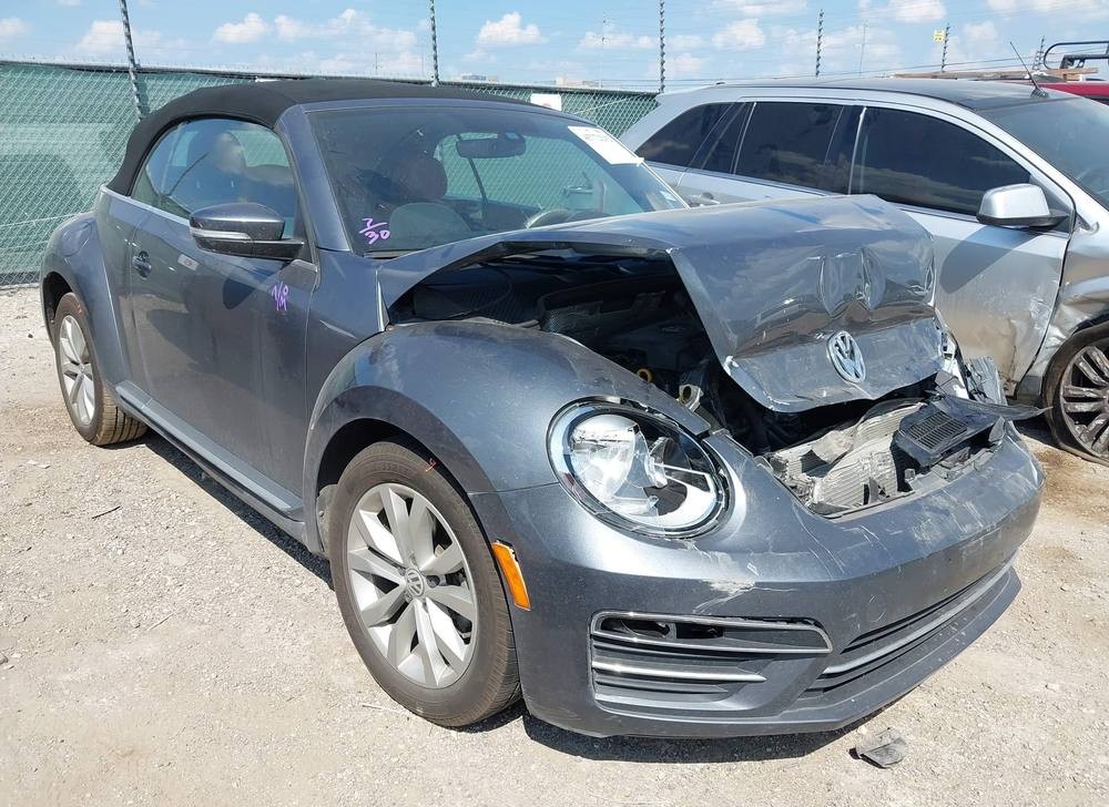 2017 Volkswagen Beetle #Pinkbeetle/1.8T Classic/1.8T S/1.8T Se/1.8T Sel