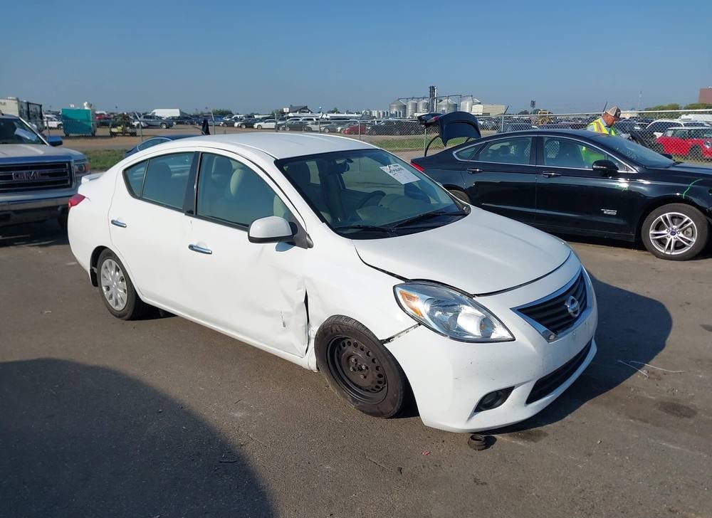 2014 Nissan Versa 1.6 Sv
