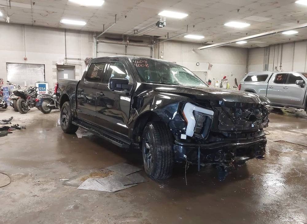 2022 Ford F-150 Lightning Lariat