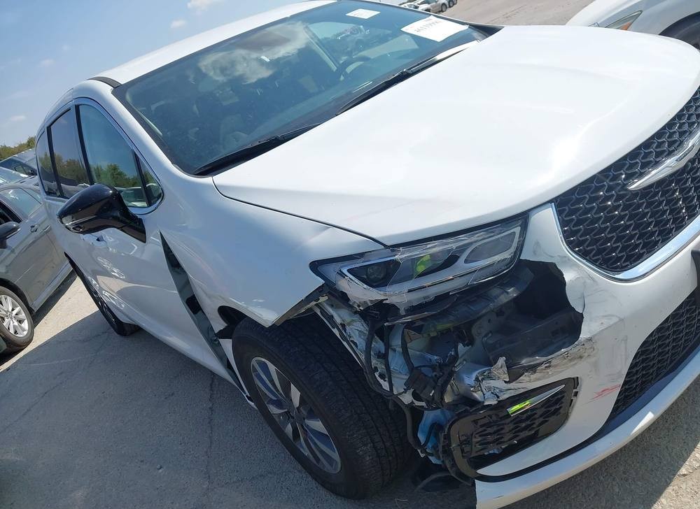 2024 Chrysler Pacifica Hybrid Select