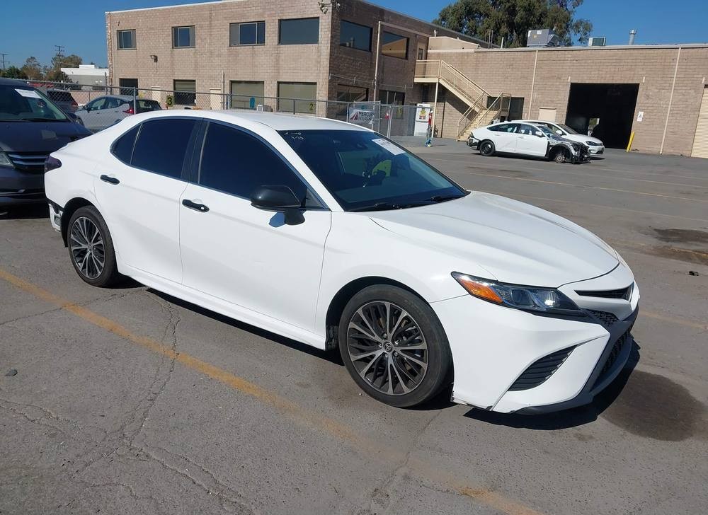 2020 Toyota Camry Se