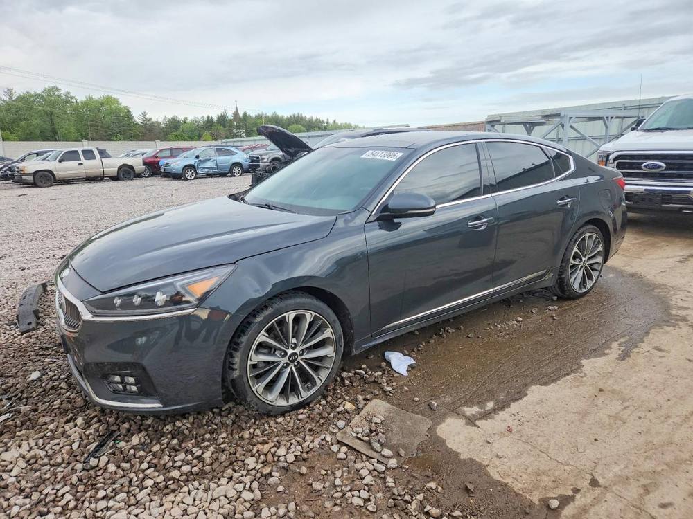 2017 Kia Cadenza Technology