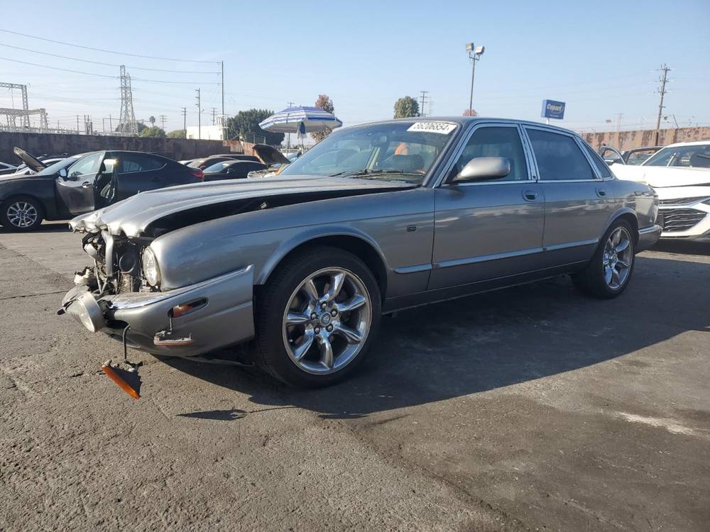 2002 Jaguar XJR II (X308)