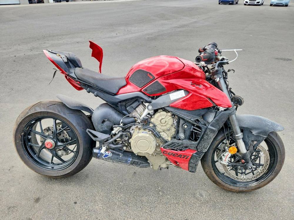 2024 ducati streetfighter V4
