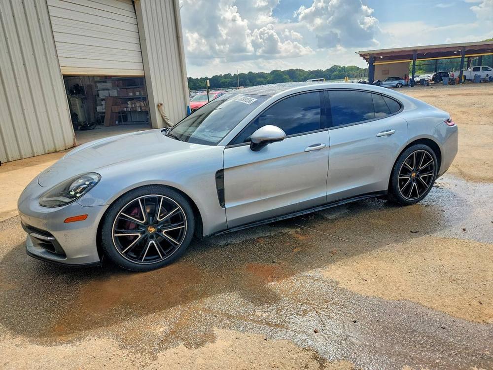 2020 Porsche Panamera Base