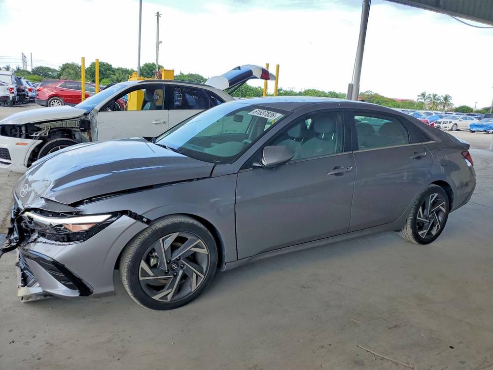 2025 Hyundai Elantra Sel