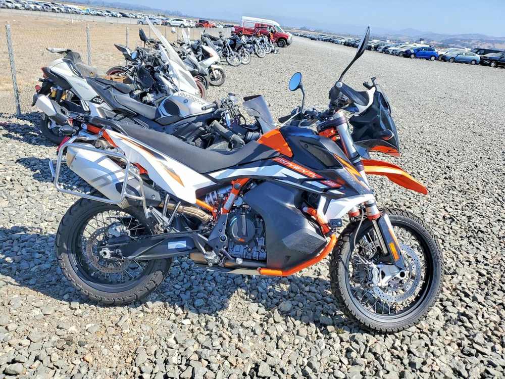 2021 KTM 890 adventure R