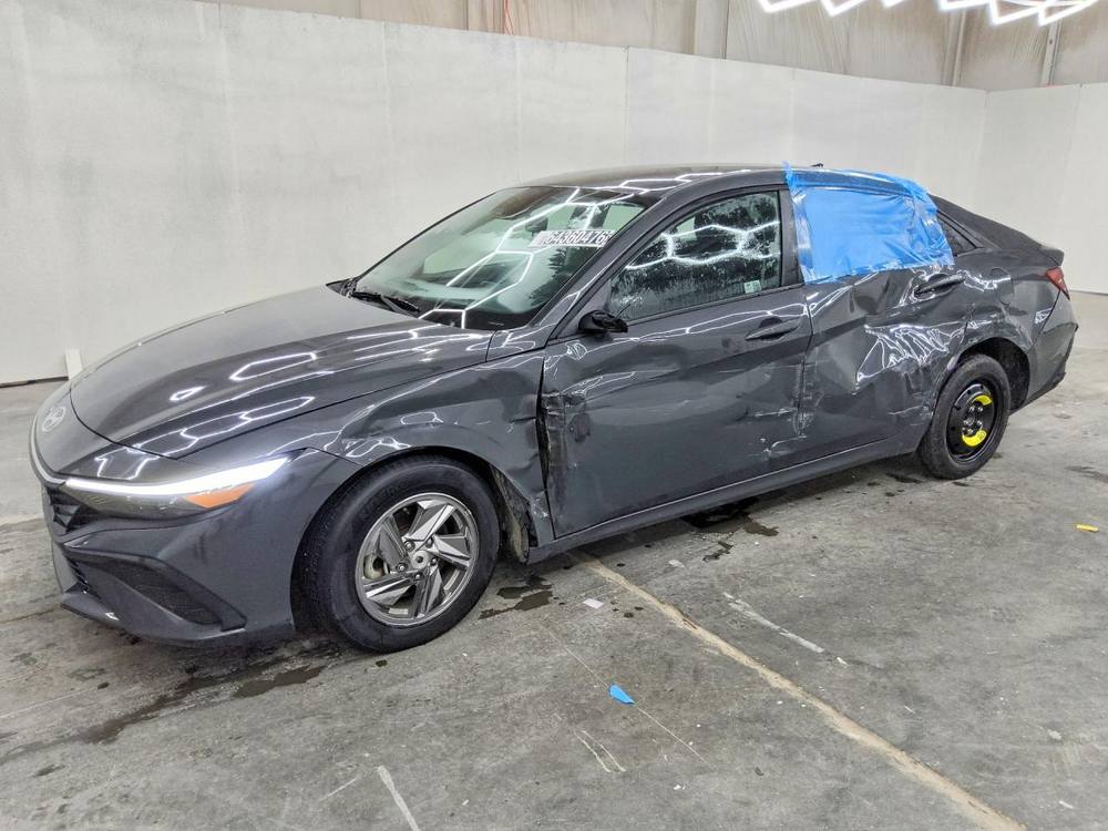 2024 Hyundai Elantra Se