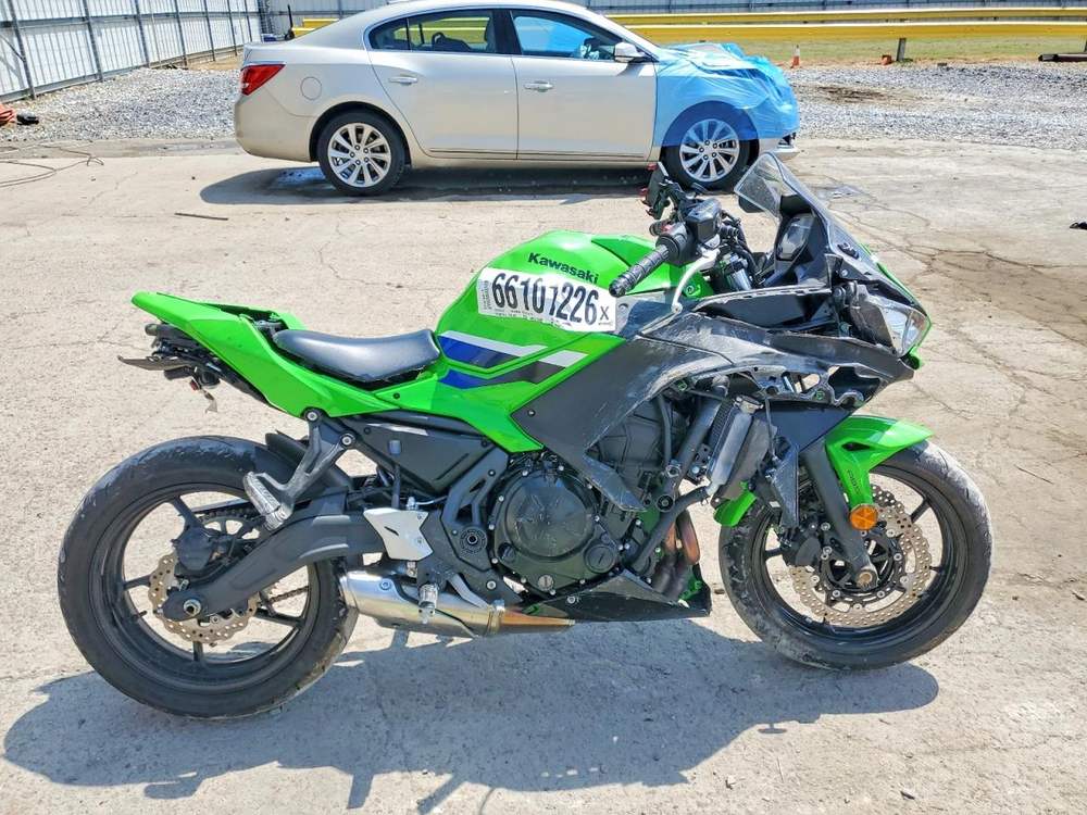 2026 kawasaki ex 650 P