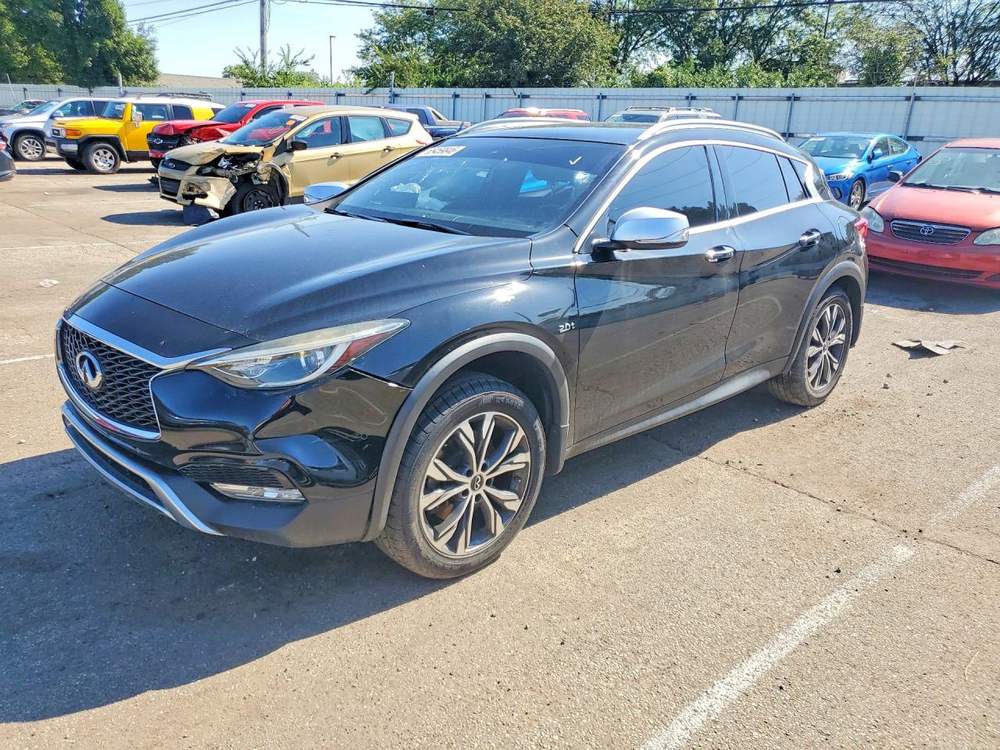 2017 Infiniti QX30 Premium