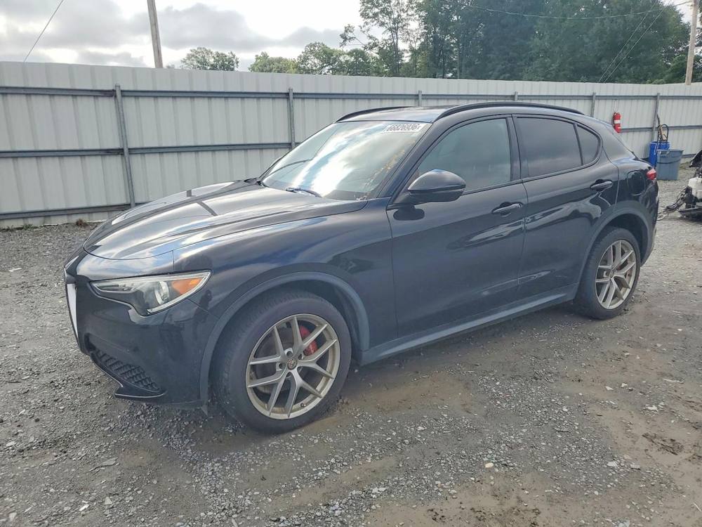 2018 Alfa Romeo Stelvio Ti Sport