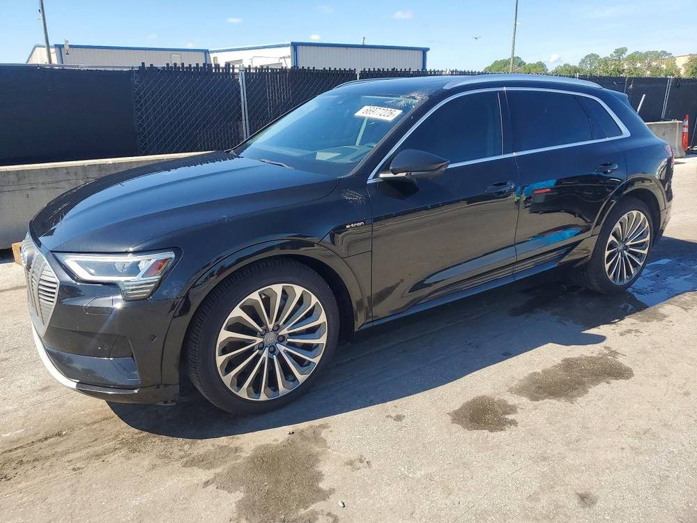 2019 Audi e-tron Prestige