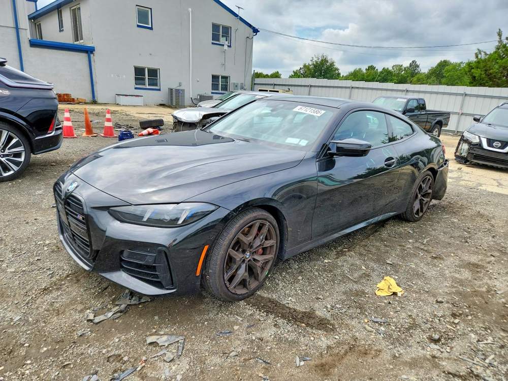 2025 BMW M4 40Xi