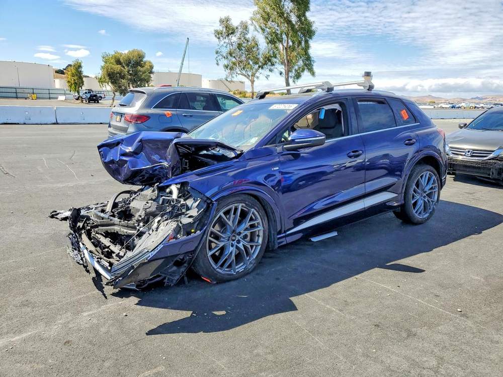 2025 Audi Q4 e-tron Prestige