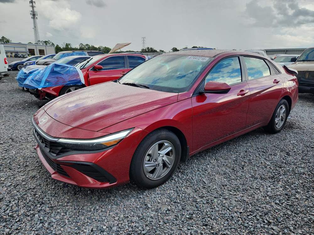 2025 Hyundai Elantra Se