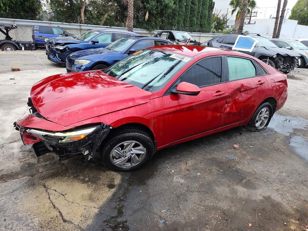 2025 Hyundai Elantra Se