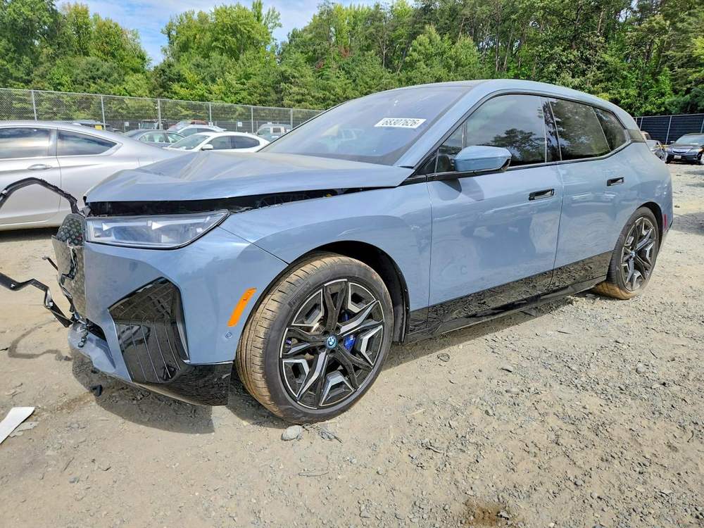 2023 BMW iX M60