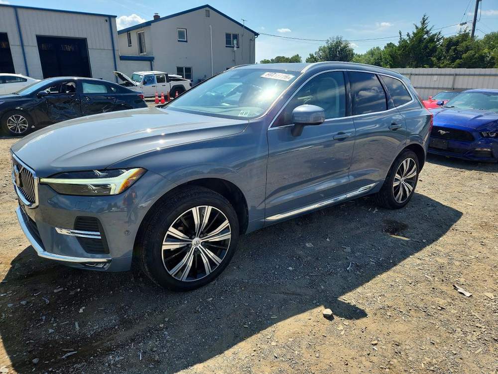 2023 Volvo XC60 Plus