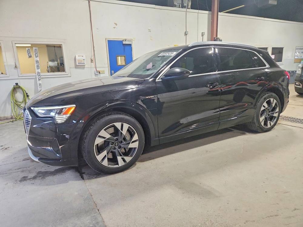 2022 Audi e-tron Premium