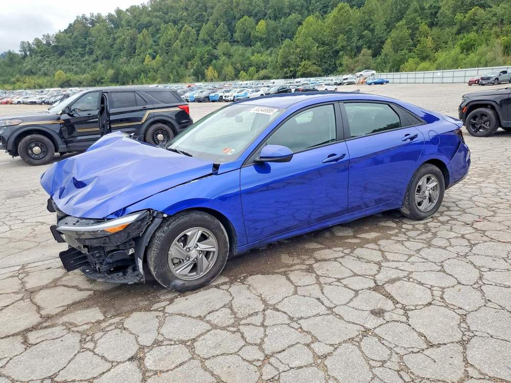 2025 Hyundai Elantra Se
