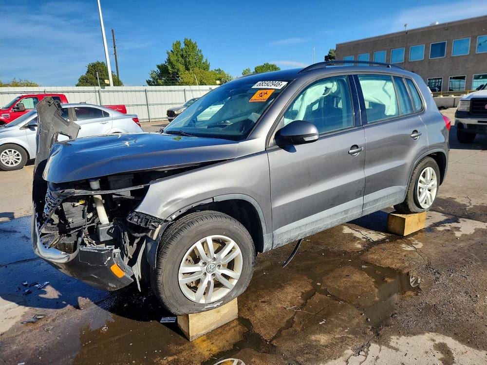 2016 Volkswagen Tiguan S