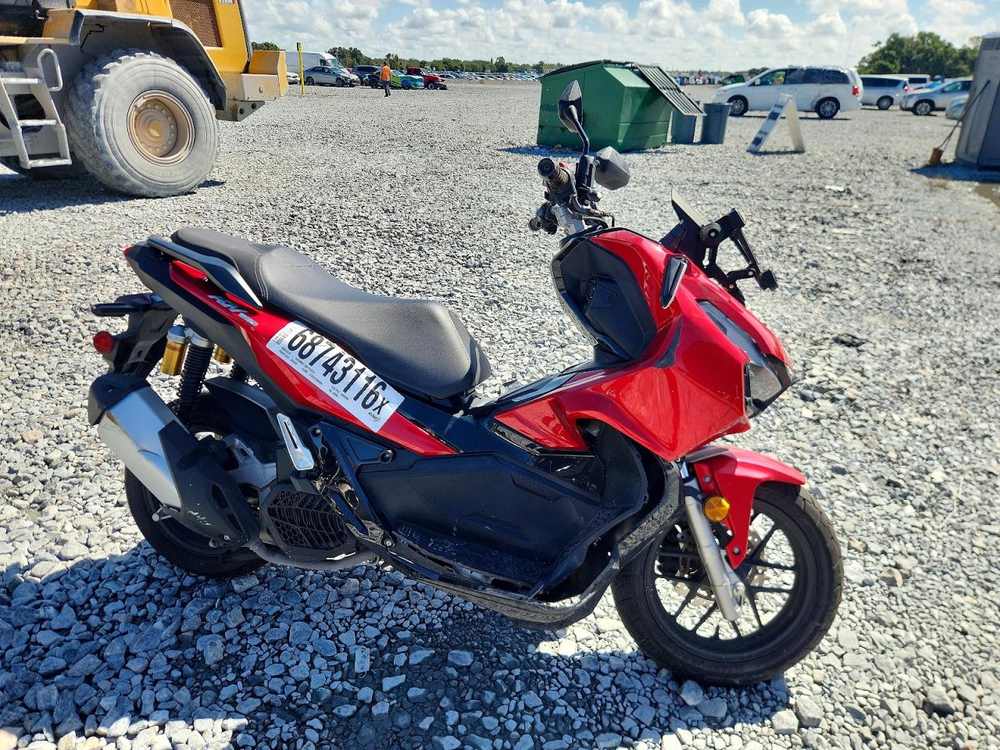 2022 Honda x-adv