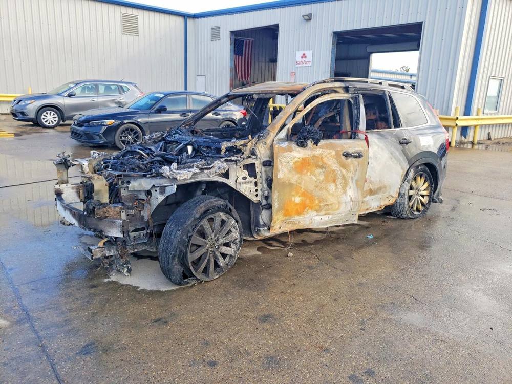 2016 Volvo XC90 T6