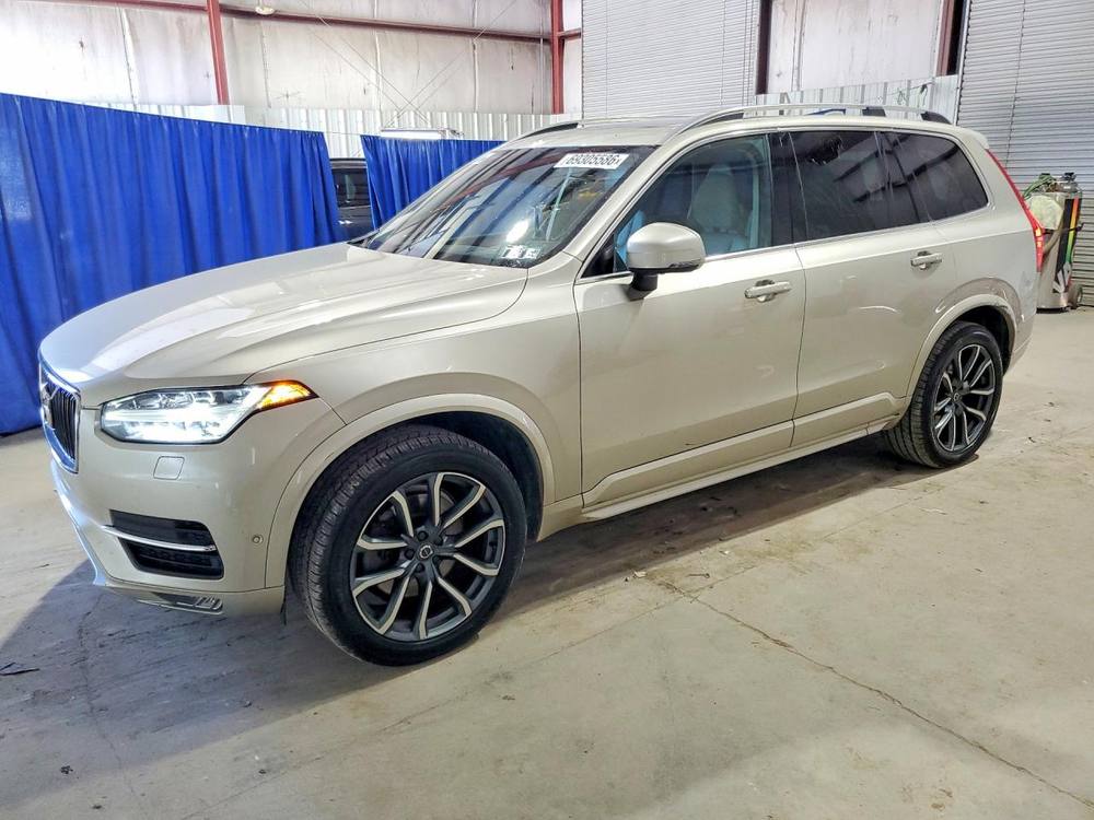 2017 Volvo XC90 T6