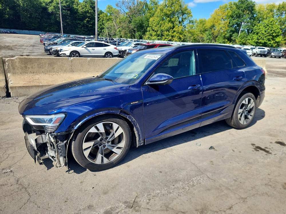 2022 Audi e-tron Premium