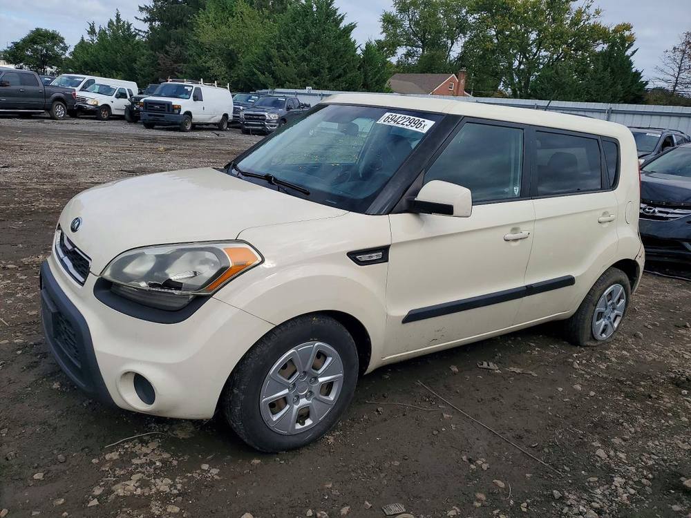 2013 Kia Soul Base
