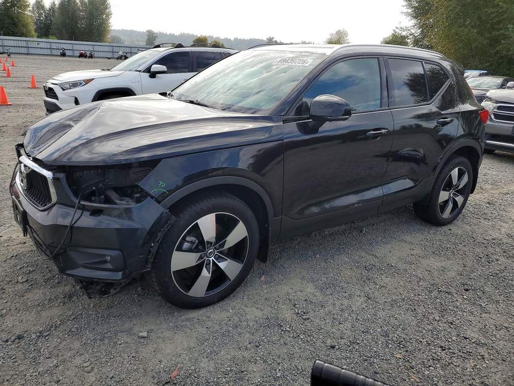 2019 Volvo XC40 T5 Momentum