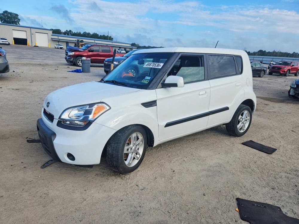 2010 Kia Soul +