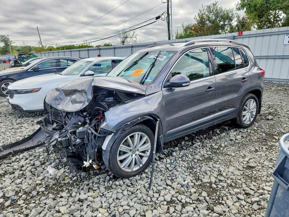 2015 Volkswagen Tiguan S